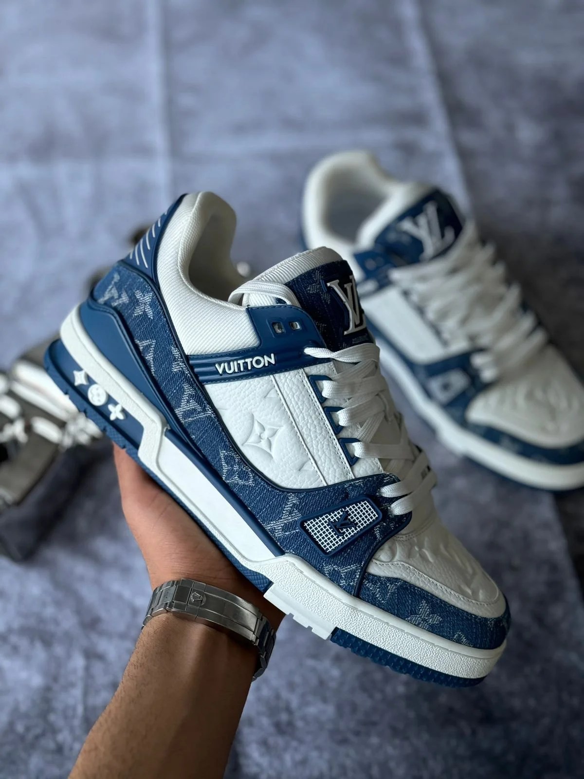 lv