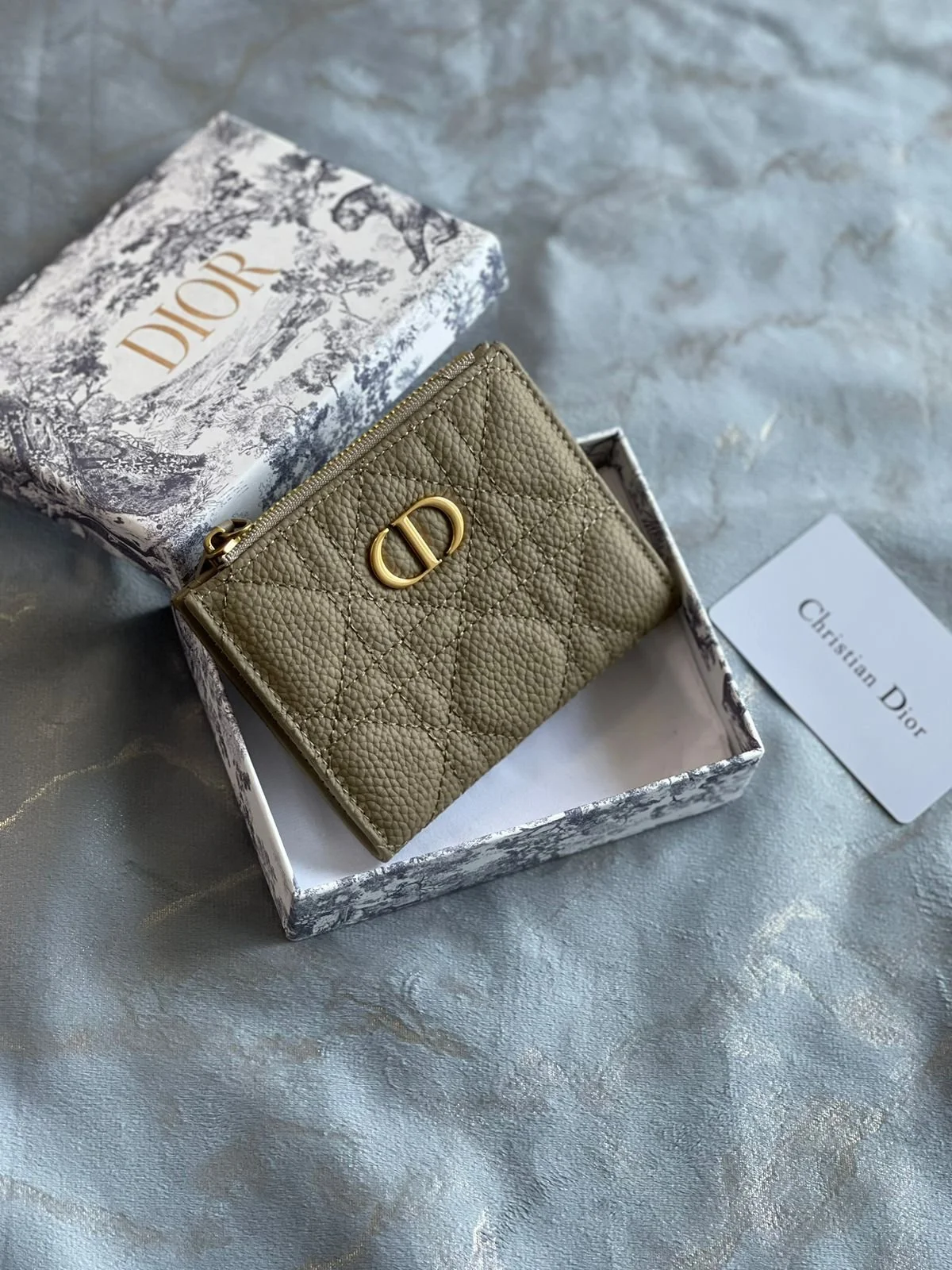 Dior